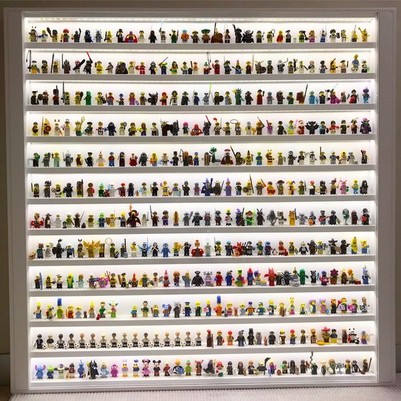 A Minifigure Display Case