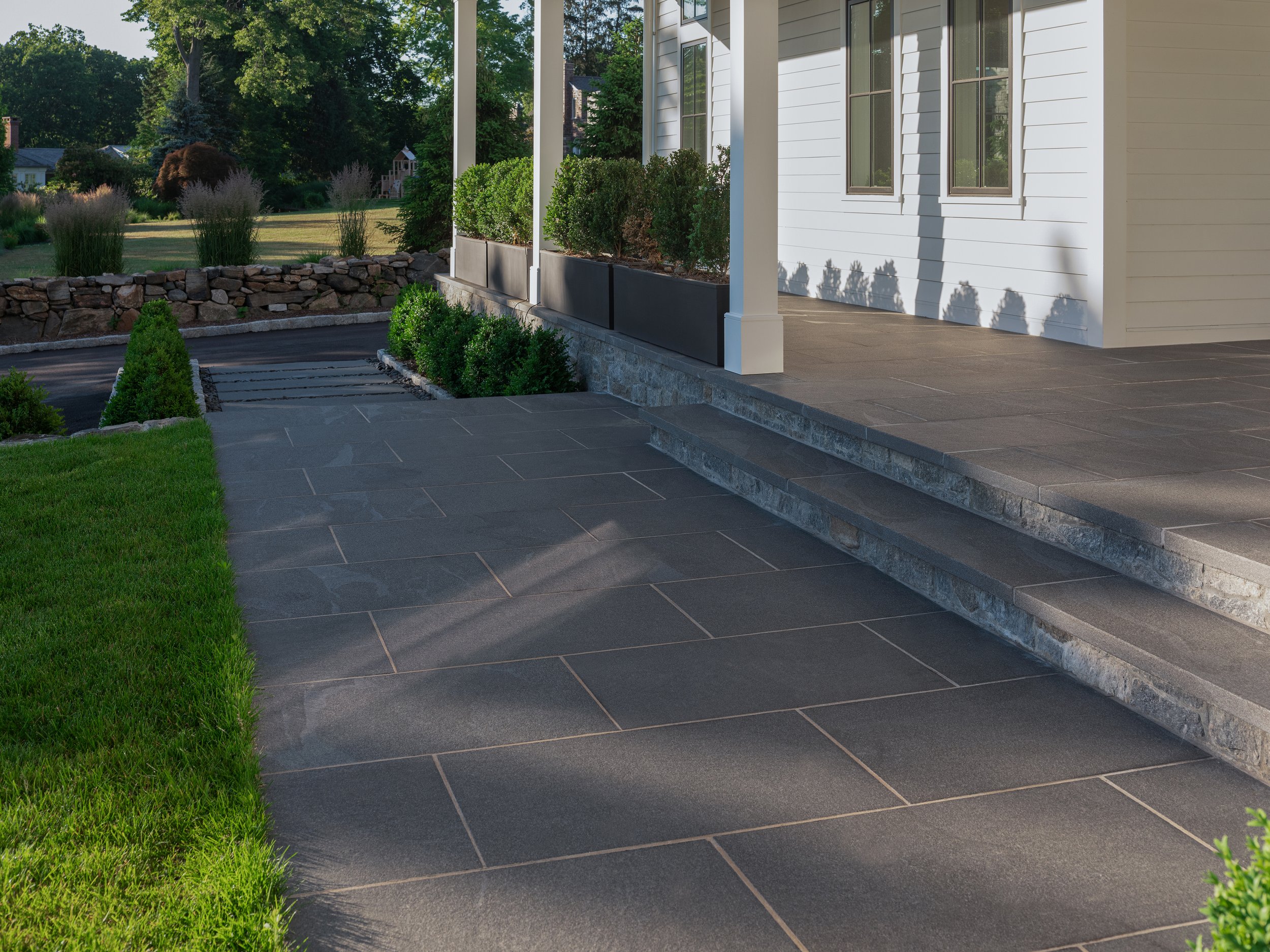 Darker Fieldstone Paver Patio