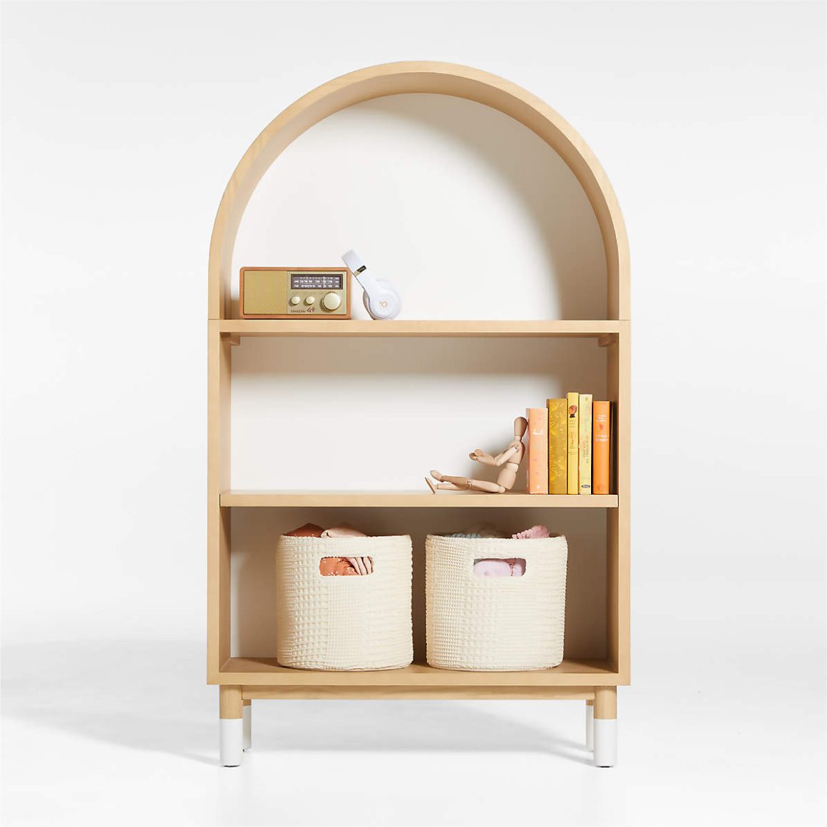 Shelves with Arched Hutch